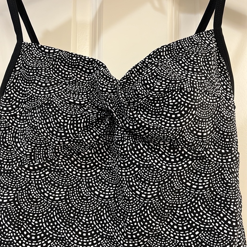 Merona ladies swim top - Picture 2 of 4